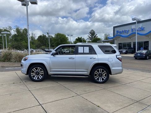 Used 2019 Toyota 4Runner Limited image 7