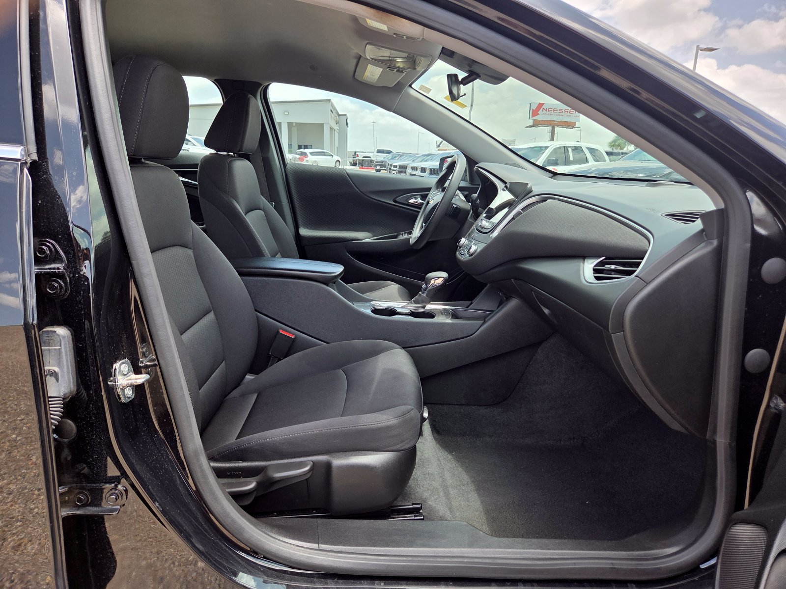 Used 2024 Chevrolet Malibu LT FWD image 19