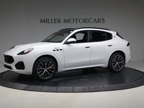 New 2026 Maserati Grecale Modena image 1