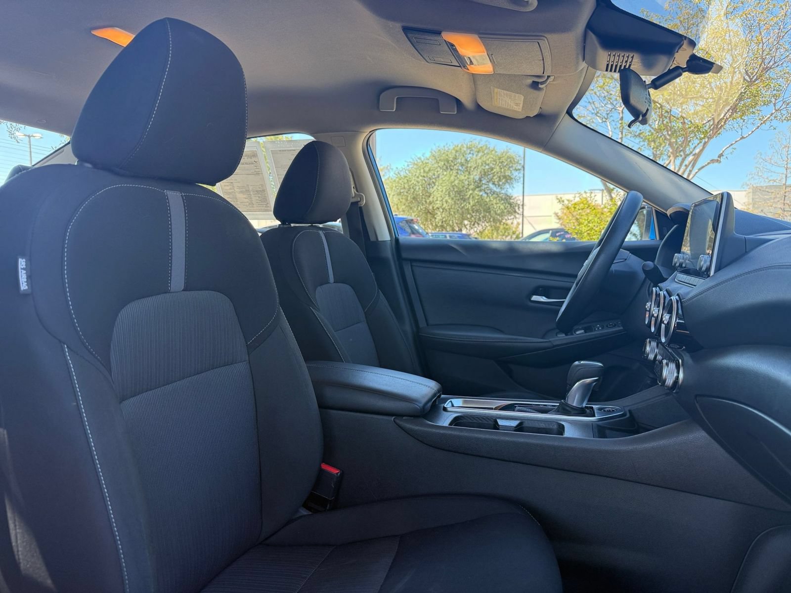 Used 2025 Nissan Sentra SV FWD image 35