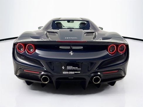 Certified 2022 Ferrari F8 Tributo image 6