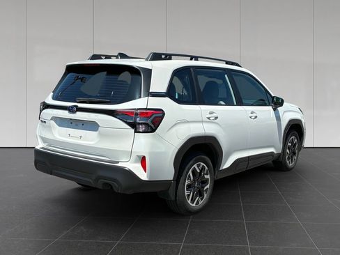 Used 2025 Subaru Forester AWD/4WD image 5
