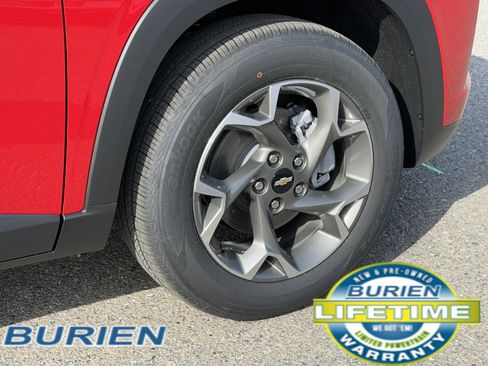 New 2026 Chevrolet Trax LT w/ Driver Confidence Package image 33