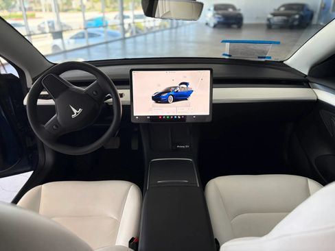 Used 2022 Tesla Model 3 RWD image 3