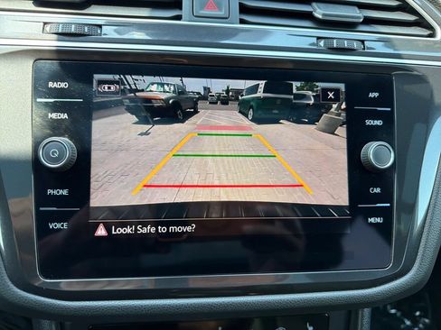 Certified 2024 Volkswagen Tiguan SE R-Line AWD/4WD image 21