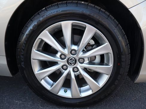 Used 2015 Toyota Camry XLE w/ Convenience Package image 44