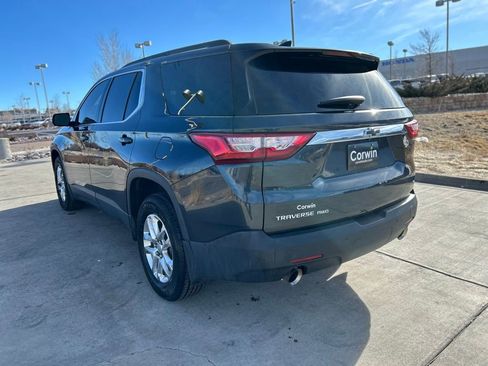 Used 2019 Chevrolet Traverse LT image 3