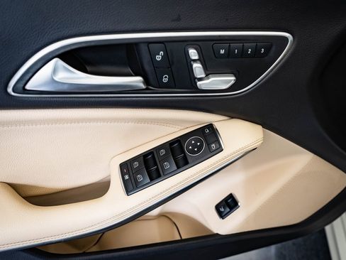 Used 2019 Mercedes-Benz CLA 250 4MATIC image 24