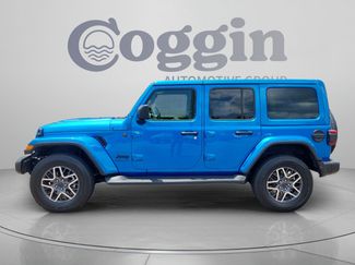 Used 2025 Jeep Wrangler Unlimited Sahara AWD/4WD video 2