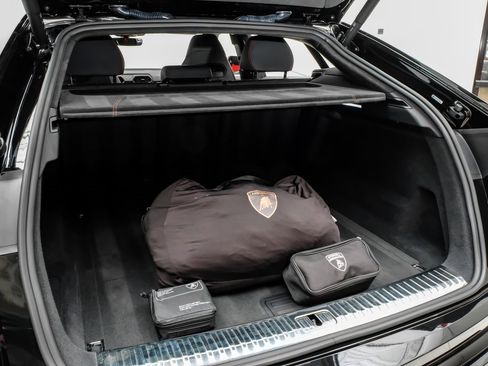 Used 2022 Lamborghini Urus image 52