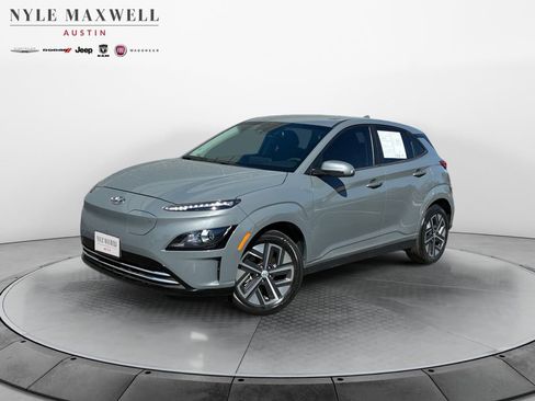Used 2023 Hyundai Kona SE w/ Cargo Package image 1
