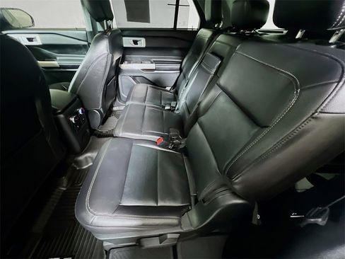Used 2023 Ford Explorer Limited image 21