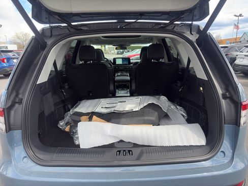 New 2026 Lincoln Aviator Reserve AWD/4WD image 13