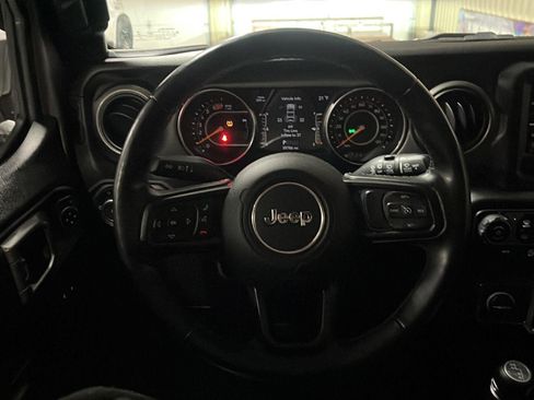 Used 2021 Jeep Wrangler Unlimited Sport image 10