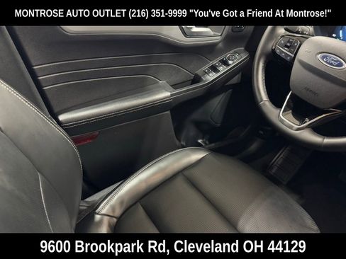 Used 2025 Ford Escape Platinum image 37