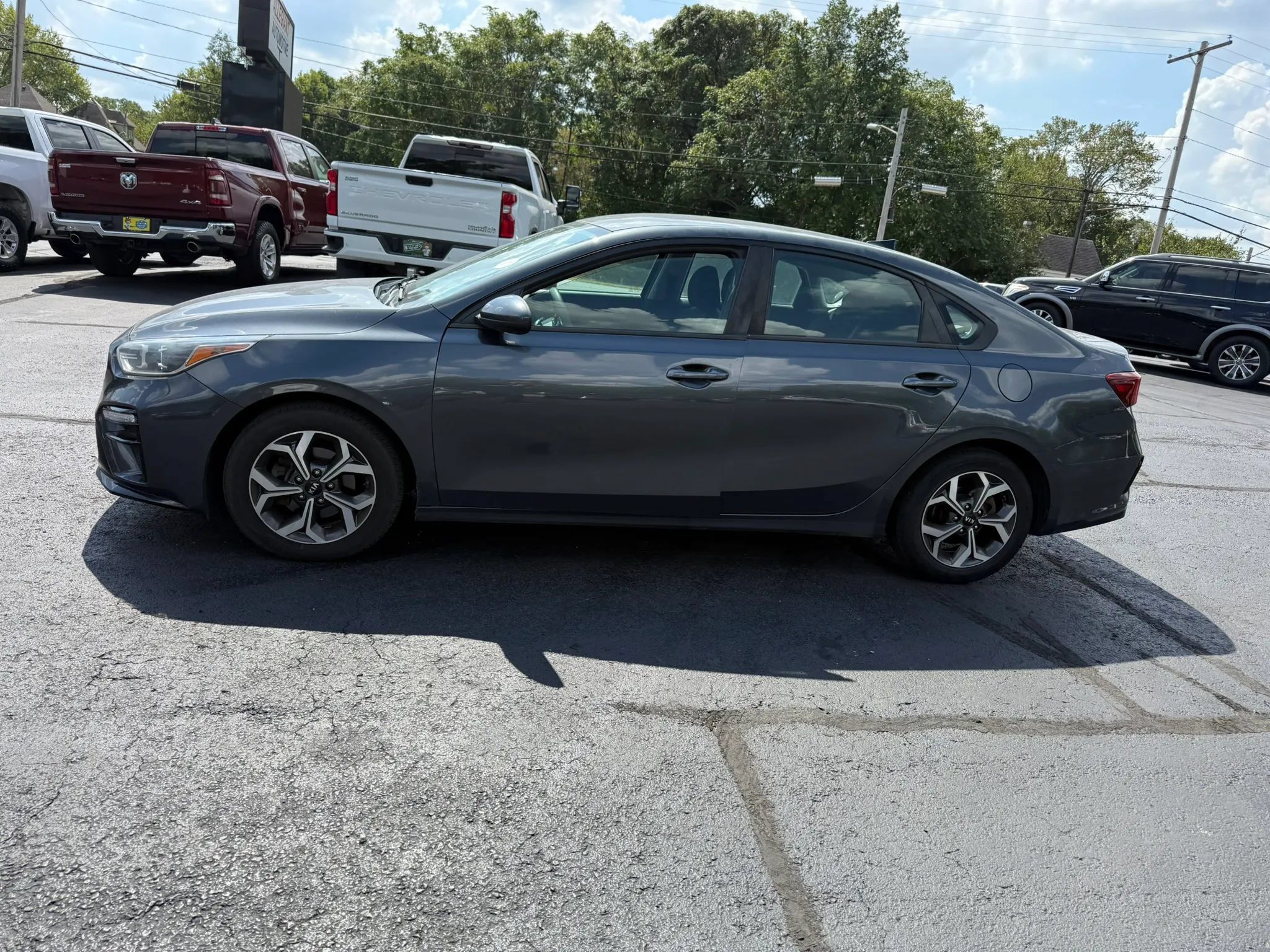 Used 2019 Kia Forte LXS FWD image 4