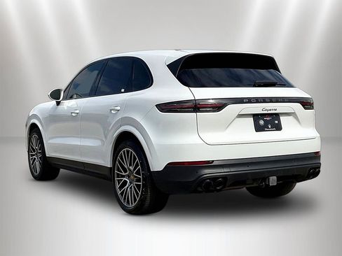 Used 2022 Porsche Cayenne AWD/4WD image 4