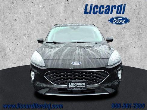 Certified 2022 Ford Escape Titanium image 2