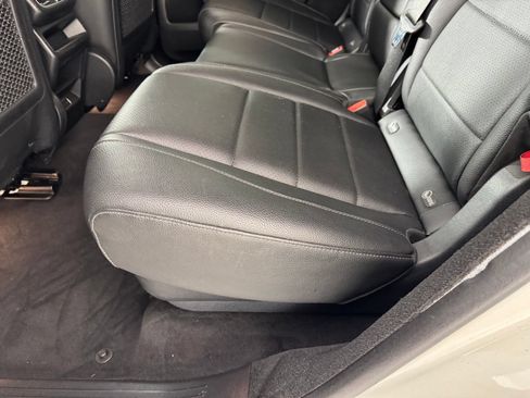 Used 2024 Mercedes-Benz GLE 350 4MATIC image 32