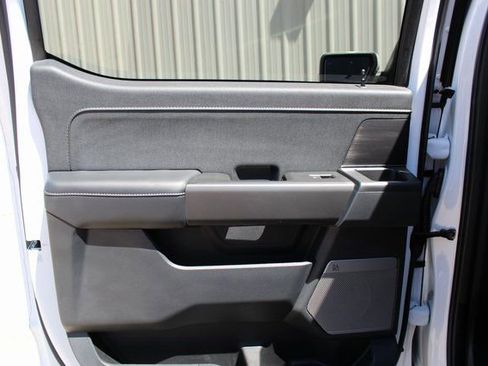 Used 2024 Ford F150 Lariat image 13