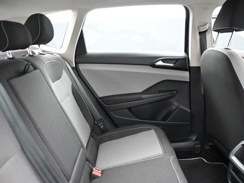 Certified 2023 Volkswagen Taos S AWD/4WD image 20