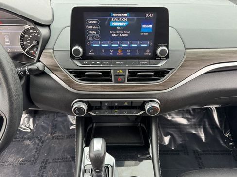 Used 2023 Nissan Altima 2.5 SV image 25