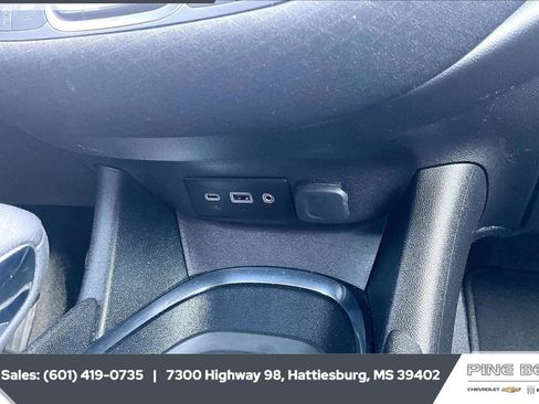 Used 2024 Chevrolet Malibu LT FWD image 23