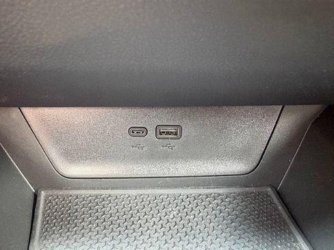 Used 2025 Chevrolet Equinox RS w/ Safety and Technology Package AWD/4WD image 25