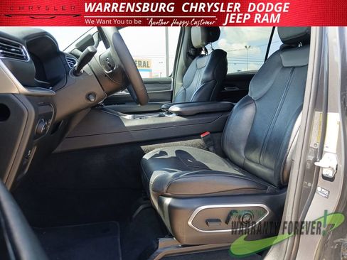 Used 2024 Jeep Wagoneer Series II AWD/4WD image 12