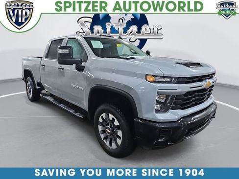 Used 2024 Chevrolet Silverado 2500 Custom w/ Custom Value Package image 1