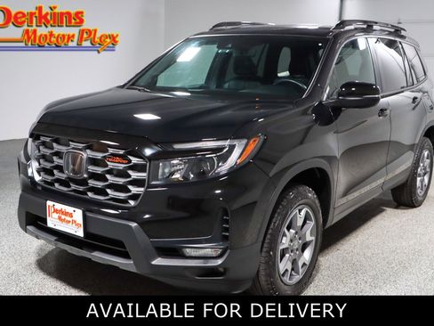 Used 2023 Honda Passport TrailSport image 1