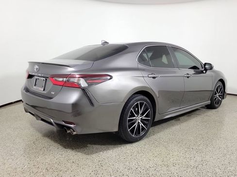 Used 2021 Toyota Camry SE FWD image 5