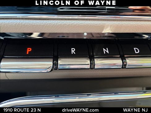 Certified 2024 Lincoln Navigator Reserve AWD/4WD image 22