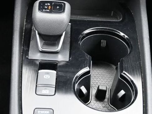 Used 2024 Nissan Rogue SV FWD image 12
