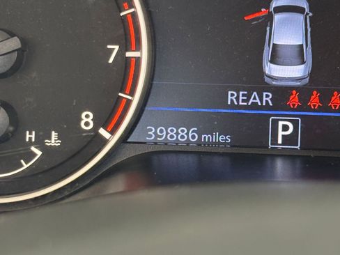 Used 2025 Nissan Altima 2.5 SV image 40