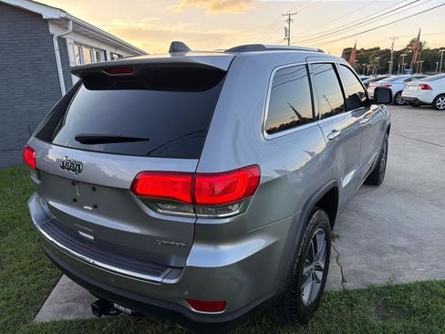 Used 2017 Jeep Grand Cherokee Limited w/ Luxury Group II AWD/4WD image 9