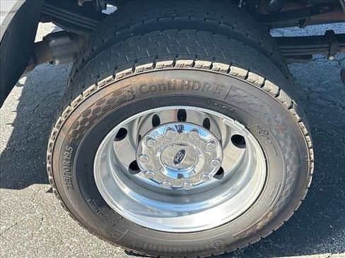 Used 2024 Ford F450 Platinum w/ FX4 Off-Road Package AWD/4WD image 36