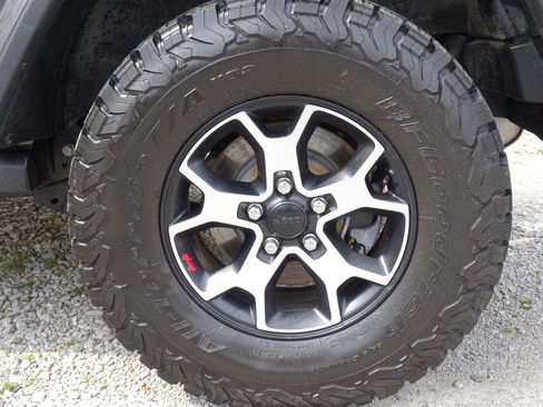 Used 2021 Jeep Wrangler Unlimited Rubicon image 37