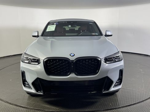Certified 2024 BMW X4 xDrive30i w/ Premium Package AWD/4WD image 2