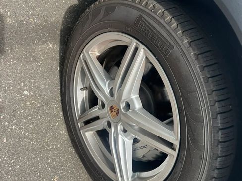 Used 2013 Porsche Cayenne S AWD/4WD image 13
