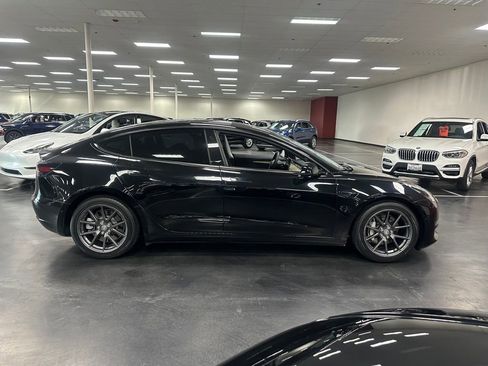 Used 2021 Tesla Model 3 Standard Range Plus RWD image 8