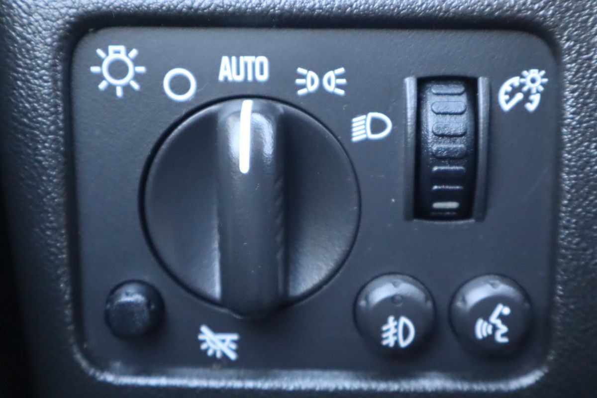 Used 2012 Chevrolet Colorado LT RWD image 28