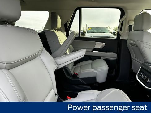 New 2026 Ford Expedition Active RWD image 30
