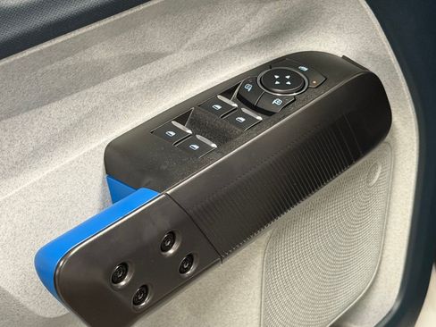 Used 2025 Ford Maverick XLT w/ XLT Luxury Package FWD image 36