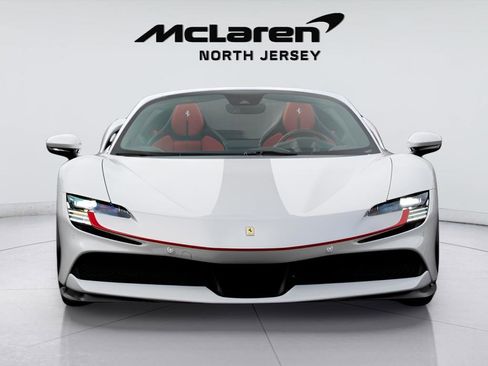 Used 2022 Ferrari SF90 Spider image 3