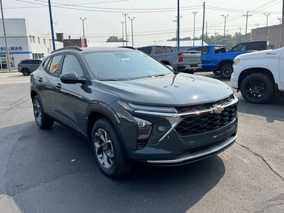New 2025 Chevrolet Trax LT w/ Driver Confidence Package