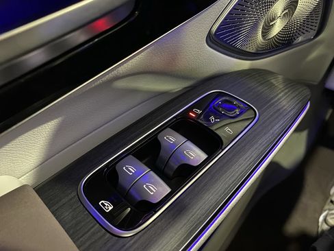 Certified 2023 Mercedes-Benz EQS 450+ SUV image 9