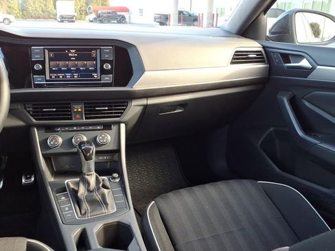 Used 2024 Volkswagen Jetta Sport image 13