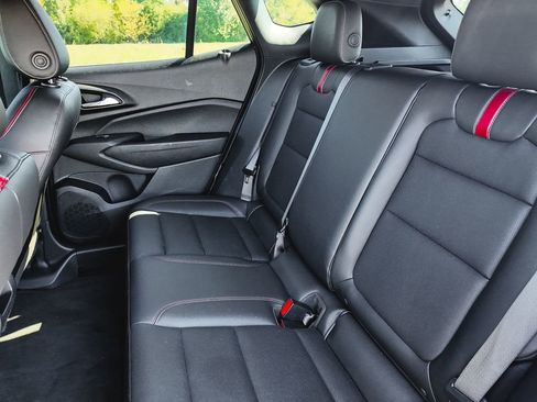 Used 2024 Chevrolet Trax RS w/ Driver Confidence Package image 22