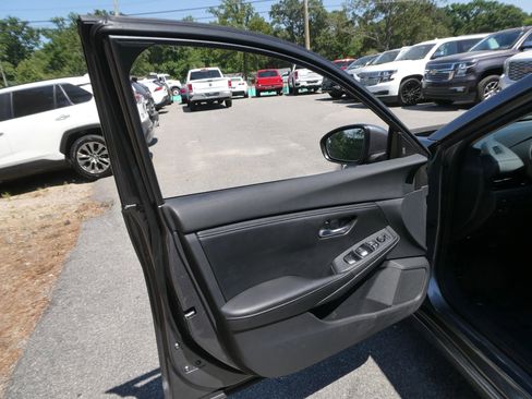 Used 2021 Nissan Sentra SV FWD image 11